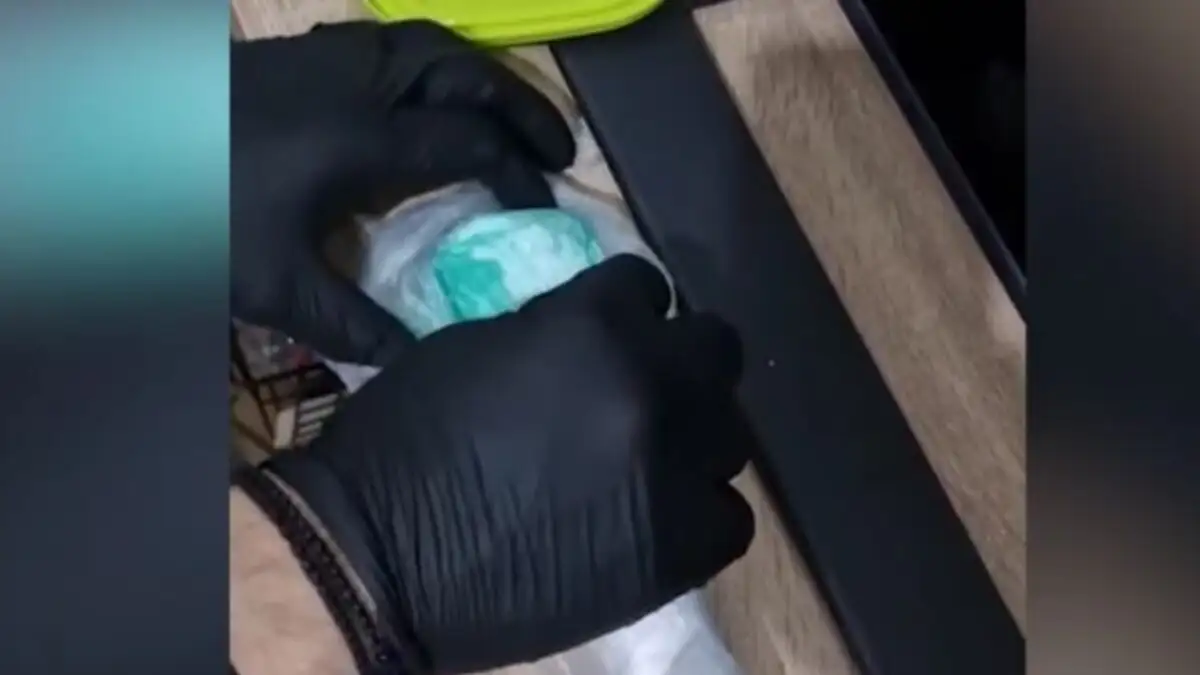 Χανιά: Αποκαλυπτικοί οι διάλογοι μαθητών που πουλούσαν ναρκωτικά σε σχολική εκδρομή: Απειλές, βία και διακίνηση στο προαύλιο (video)