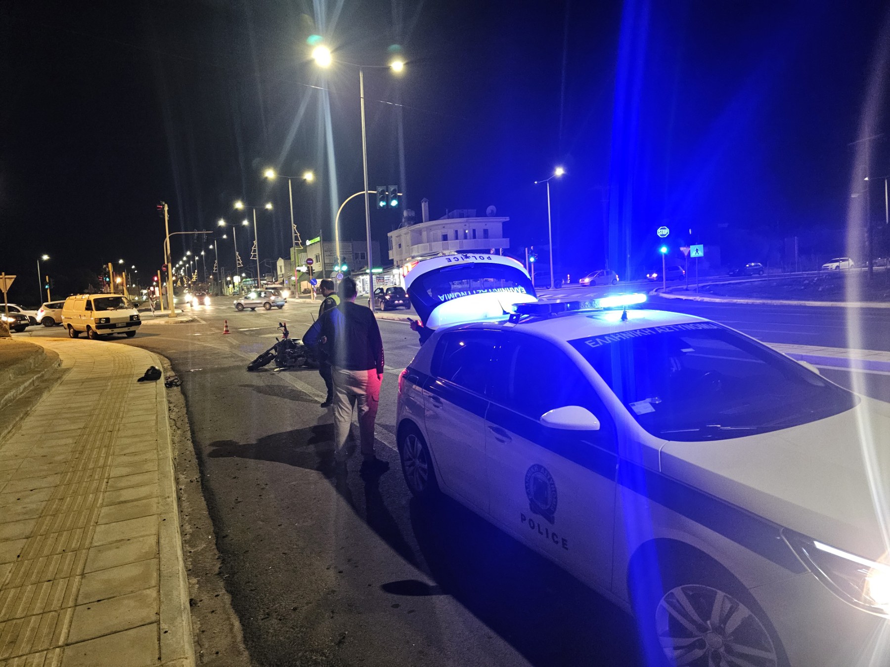 Χανιά: Σοβαρό τροχαίο ατύχημα με εγκατάλειψη στις Μουρνιές – Στο νοσοκομείο οδηγός μηχανής με σοβαρά τραύματα (φωτο)