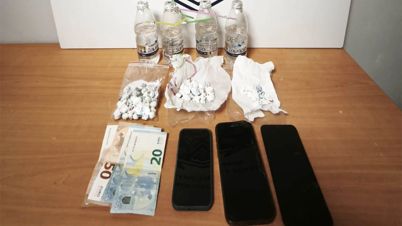 Χανιά: Χειροπέδες σε τέσσερα νεαρά άτομα για συμμετοχή σε εγκληματική ομάδα και διακίνηση ναρκωτικών, ανάμεσά τους και ανήλικη!