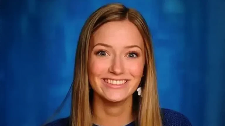 Καθηγήτρια έστελνε ερωτικά SMS σε17χρονο πριν να τον πείσει να κάνουν 3 ώρες σεξ στο σπίτι της