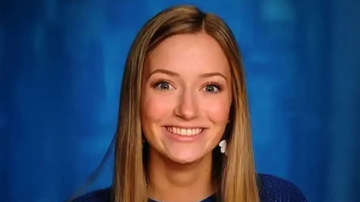 Καθηγήτρια έστελνε ερωτικά SMS σε17χρονο πριν να τον πείσει να κάνουν 3 ώρες σεξ στο σπίτι της