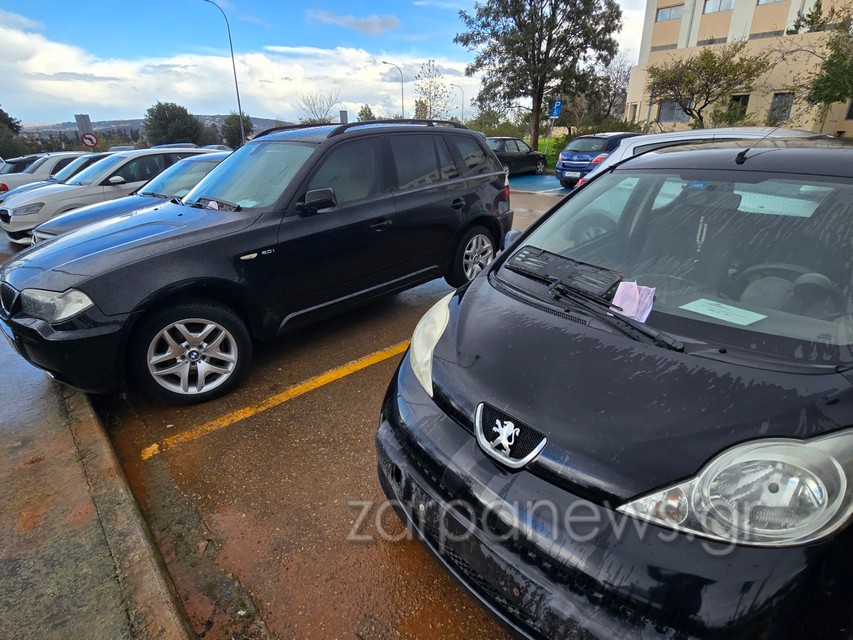 Χανιά: H Τροχαία αφαίρεσε πινακίδες και μοίρασαν κλήσεις σε οκτώ νεφροπαθείς, στην αυλή του νοσοκομείου, την ώρα που έκαναν αιμοκάθαρση!