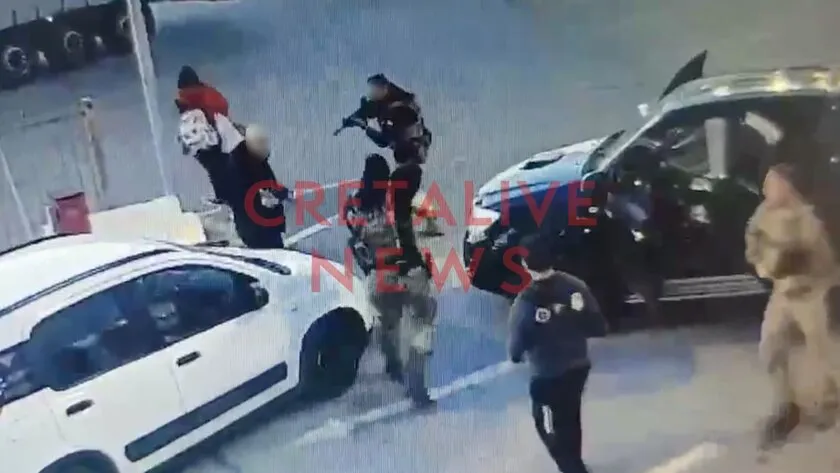 Επίλεκτες δυνάμεις ακινητοποιούν στο λιμάνι του Ηρακλείου 48χρονο με βαρύ ποινικό παρελθόν (video)