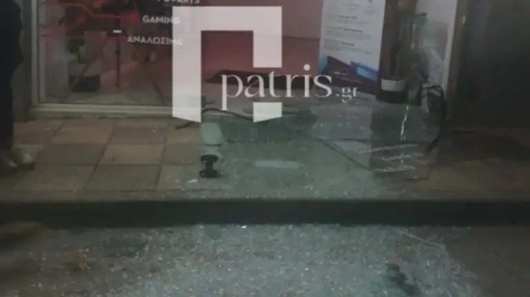 «Ατζαμής» κλέφτης στην Κρήτη: Έσπασε τζαμαρία καταστήματος, τρόμαξε και του έπεσαν τα κλοπιμαία (φωτο)