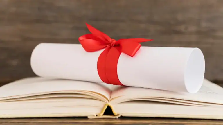 Χανιά: Σάλος με εκπαιδευτήριο που εξέδιδε «μαϊμού» πτυχία - Χειροπέδες στον υπεύθυνο της σχολής