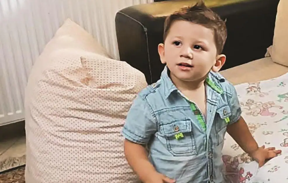Θάνατος 3χρονου Άγγελου: Βιντεοσκοπούσαν τα «βασανιστήριά» του – Ανατριχιάζουν οι νέες αποκαλύψεις