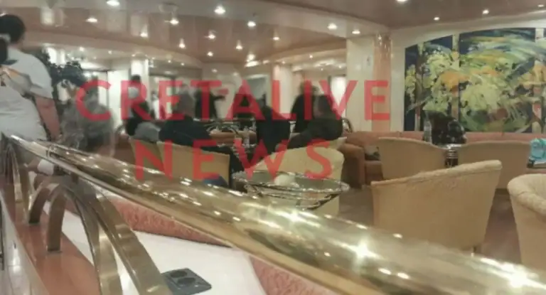 Γυμνός αλλοδαπός εισέβαλε σε καμπίνα μαθητριών κατά τη διάρκεια σχολικής εκδρομής προς Κρήτη (video)