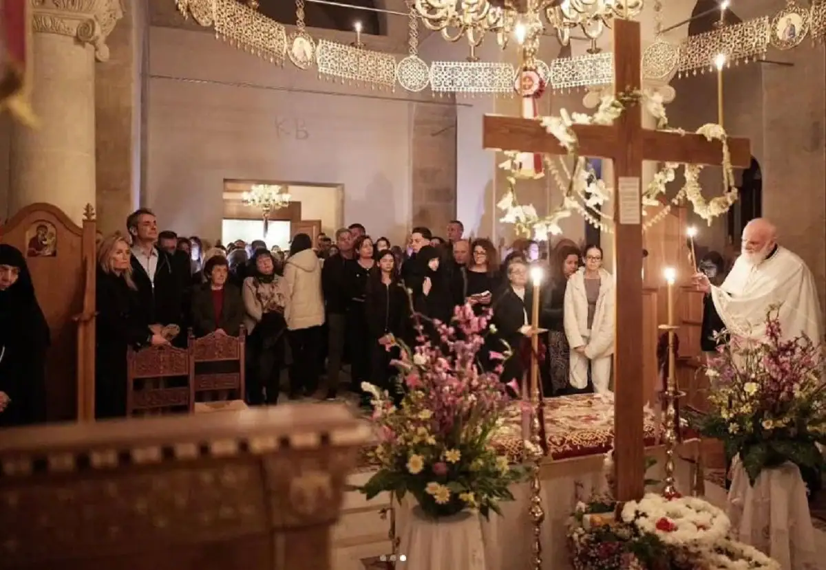 Χανιά:  Στον επιτάφιο της Μονής Αγ. Κυριακής στο Βαρύπετρο ο Κυριάκος Μητσοτάκης (φωτο)