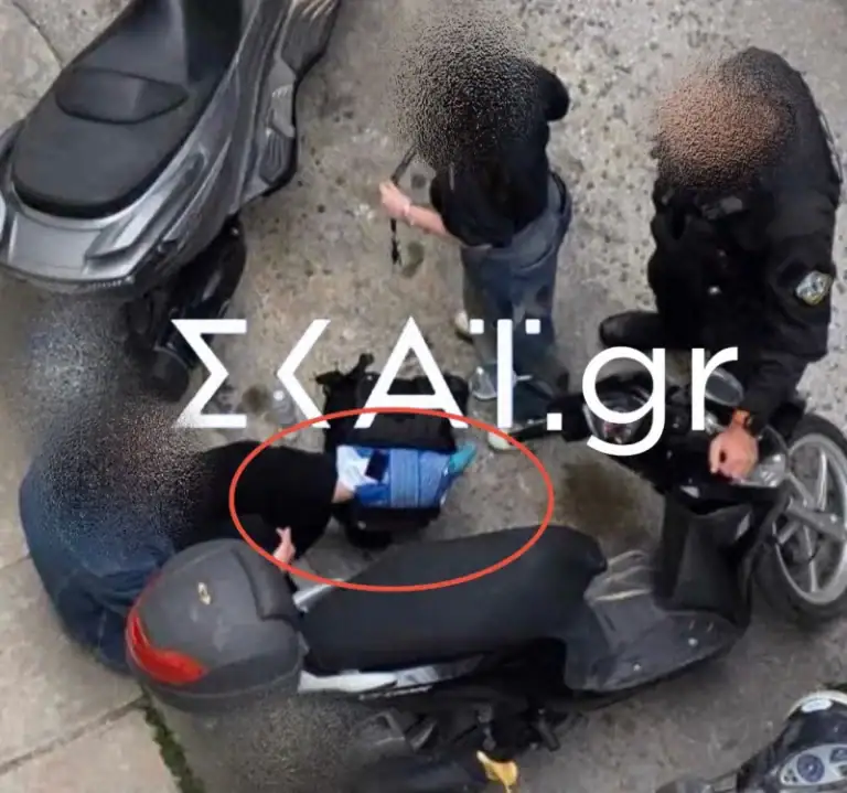 Οδηγός μηχανής επιτέθηκε και έσπασε το πόδι 23χρονης επειδή δεν μπορούσε να περιμένει να παρκάρει (φωτο)