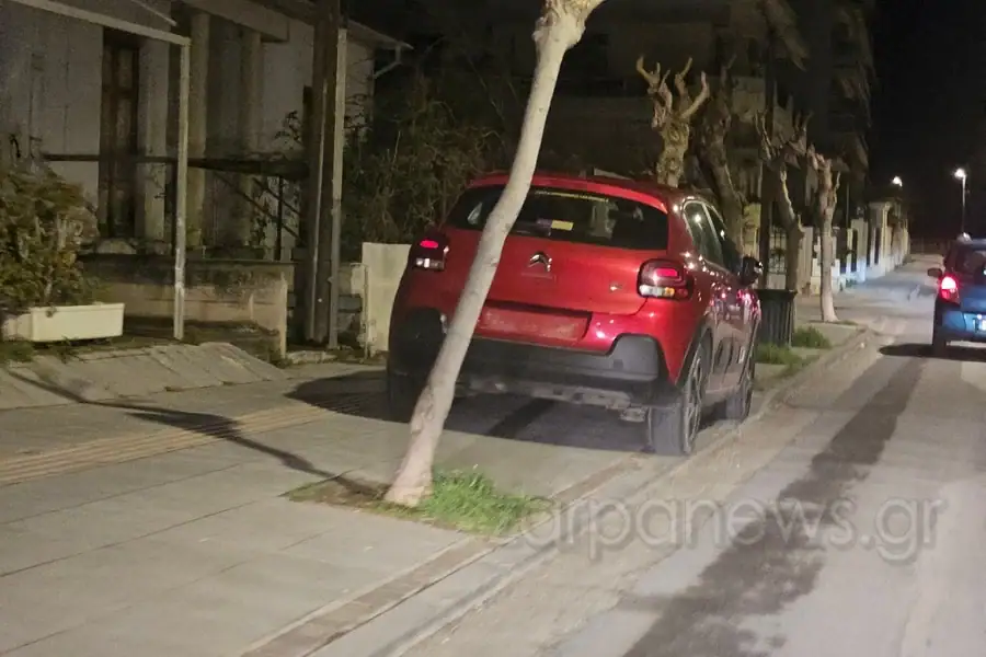 Χανιά: Μεταμεσονύκτιο ξήλωμα πινακίδων μέσα στην πόλη (φωτο)