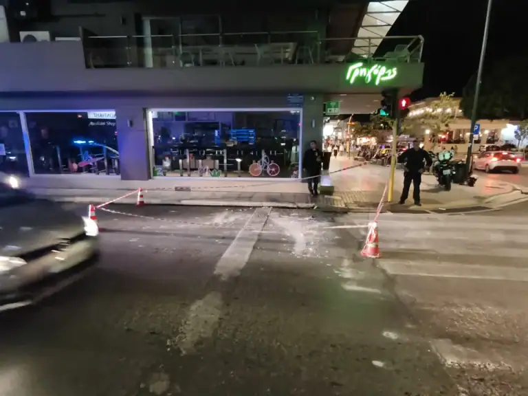 Χανιά: Για άλλη μια φορά έπεσαν σοβάδες από μπαλκόνι στο κέντρο της πόλης (φωτο)