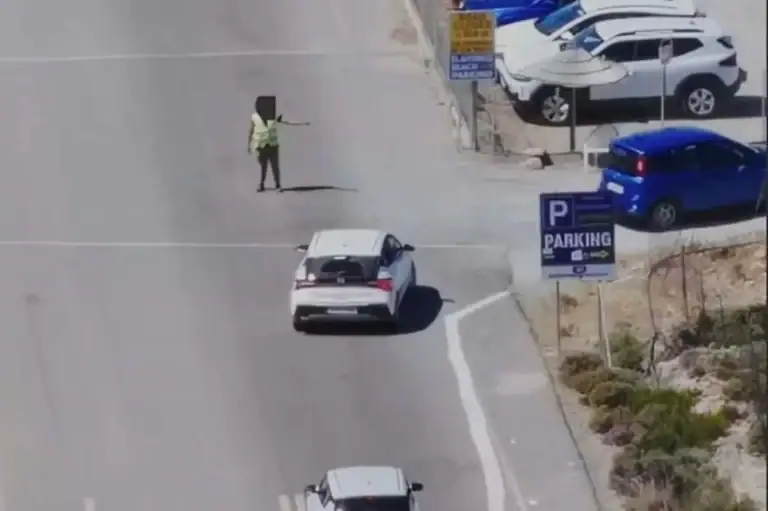 Χανιά: Συνελήφθη για έκτη φορά υπεύθυνος επιχείρησης στάθμευσης στο Ελαφονήσι