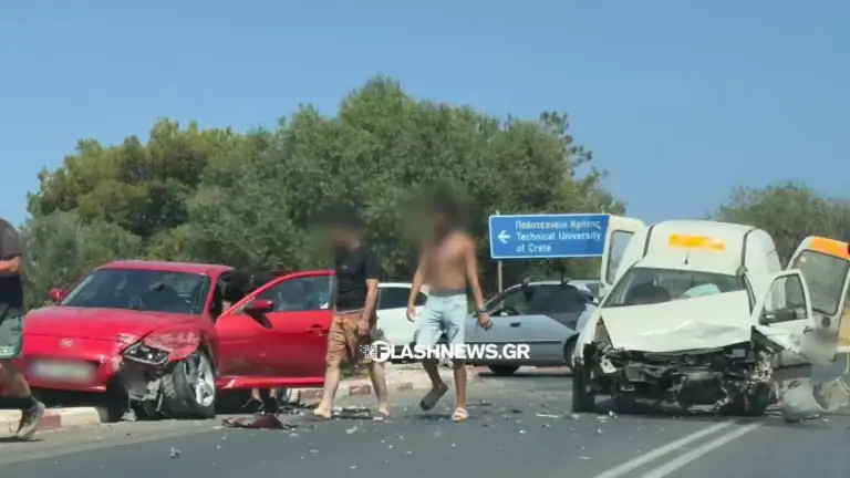 Χανιά: Σφοδρή σύγκρουση δύο οχημάτων στον δρόμο προς αεροδρόμιο- Έσπευσε ασθενοφόρο (φωτο)