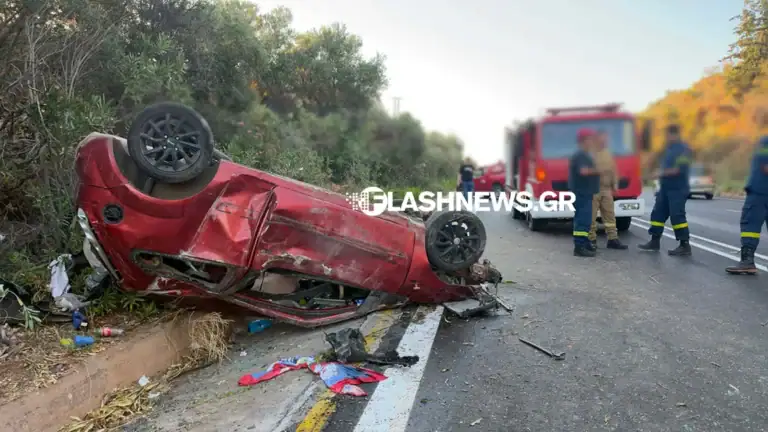Παρολίγον νέα τραγωδία στα Χανιά: ΙΧ αυτοκίνητο ανετράπη μετά από τροχαίο στον ΒΟΑΚ – Τρεις τραυματίες (φωτο)