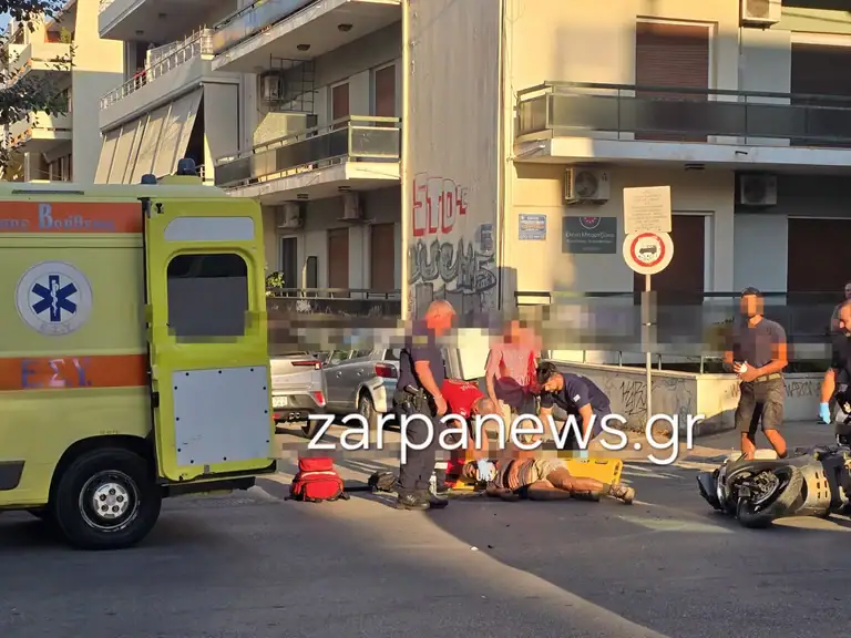 Χανιά: Πρωινό τροχαίο στην Ηρώων Πολυτεχνείου - Συγκρούστηκε ΙΧ αυτοκίνητο με μηχανή (φωτο)