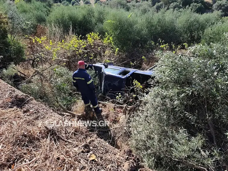 https://flashnews.gr/post/1066123/chania-aftokinito-echase-ton-elegcho-epese-apo-chantaki-kai-katelixe-sa-chorafi-apegklovistike-kai-metaferthike-sto-nosokomeio-i-19chroni-odigos-foto/