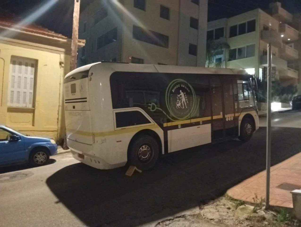 Χανιά: Φιάσκο 4,1 εκατ. ευρώ τα ηλεκτρικά λεωφορεία του Δήμου – Τα τέσσερα από τα πέντε εκτός λειτουργίας, επιστρατεύτηκαν ντιζελοκίνητα