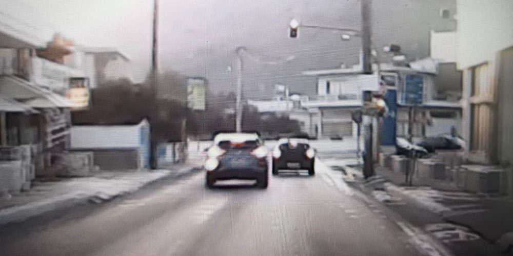 Χανιά: Οδηγός δολοφόνος παραβιάζει κόκκινο φανάρι σε κεντρικό δρόμο (video)
