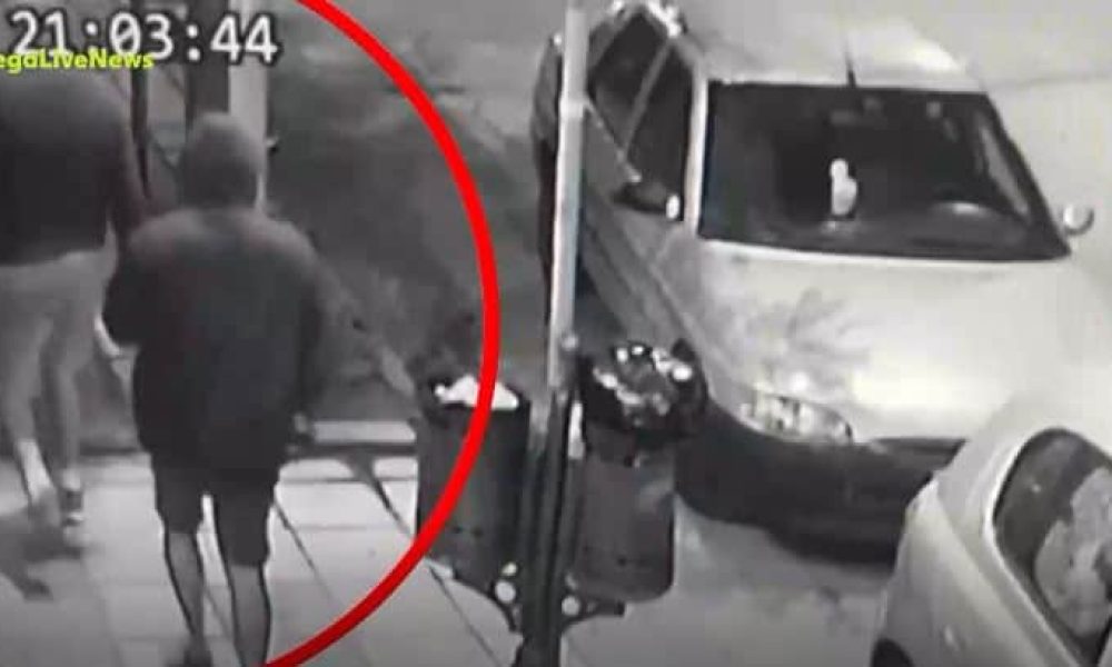 Ρακοσυλλέκτης καταγγέλλει ότι του έκλεψαν τσάντα με 315.000 ευρώ - Δείτε βίντεο