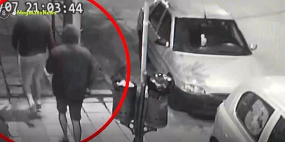 Ρακοσυλλέκτης καταγγέλλει ότι του έκλεψαν τσάντα με 315.000 ευρώ – Δείτε βίντεο