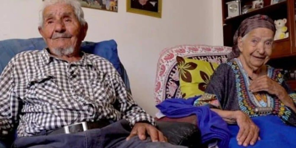 Το ζευγάρι που είναι παντρεμένο εδώ και 91 χρόνια – Η αγάπη τούς έβγαλε από τη δυστυχία
