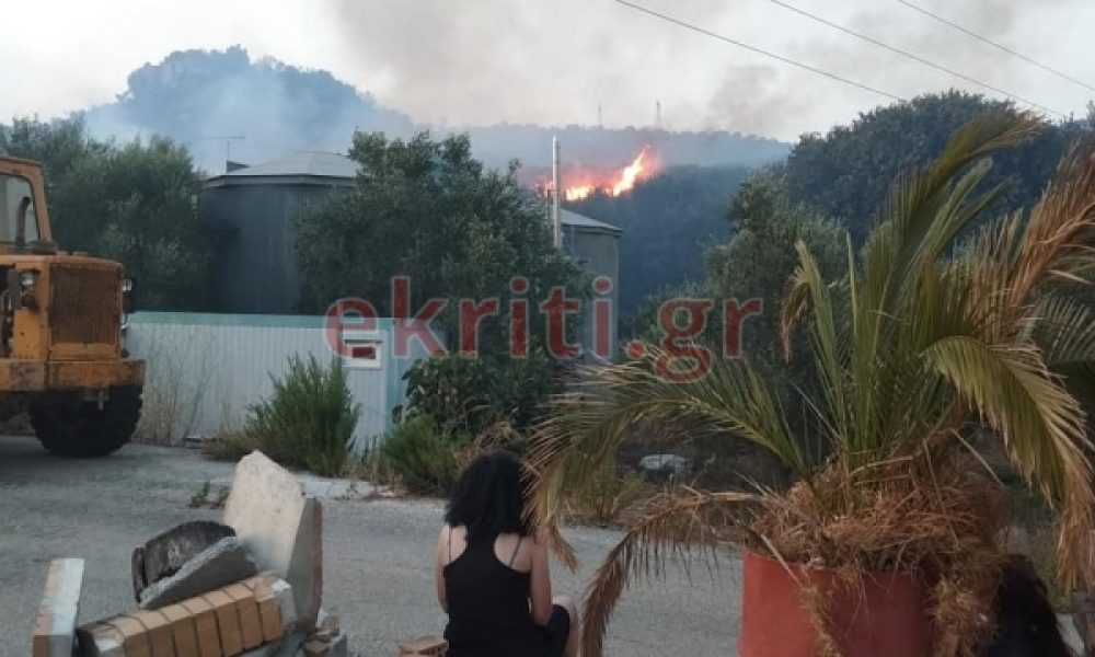 Σε δυο μέτωπα φωτιάς παλεύουν οι πυροσβέστες στα Χανιά- 7 άτομα στο νοσοκομείο