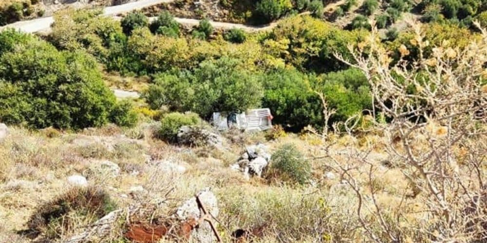Τραγωδία στην Κρήτη – Αγροτικό έπεσε στον γκρεμό – Νεκρός ο οδηγός (φωτο)