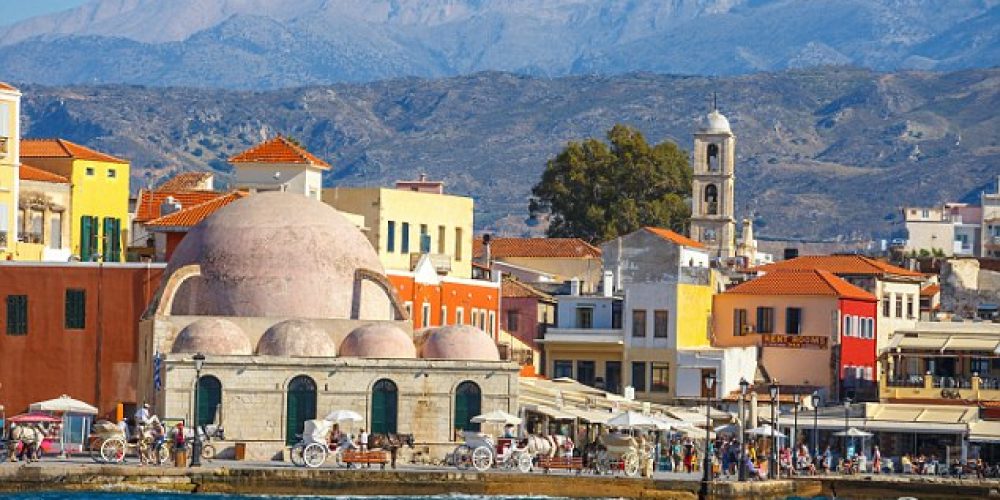 Daily Mail: Εξαιρετικός προορισμός η Κρήτη ακόμη και το χειμώνα. Πάμε διακοπές στα Χανιά το Φεβρουάριο