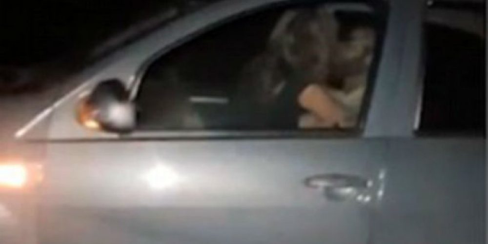 Ζευγάρι έκανε σεξ σε αυτοκίνητο που πήγαινε με 110 χλμ/ω (video)