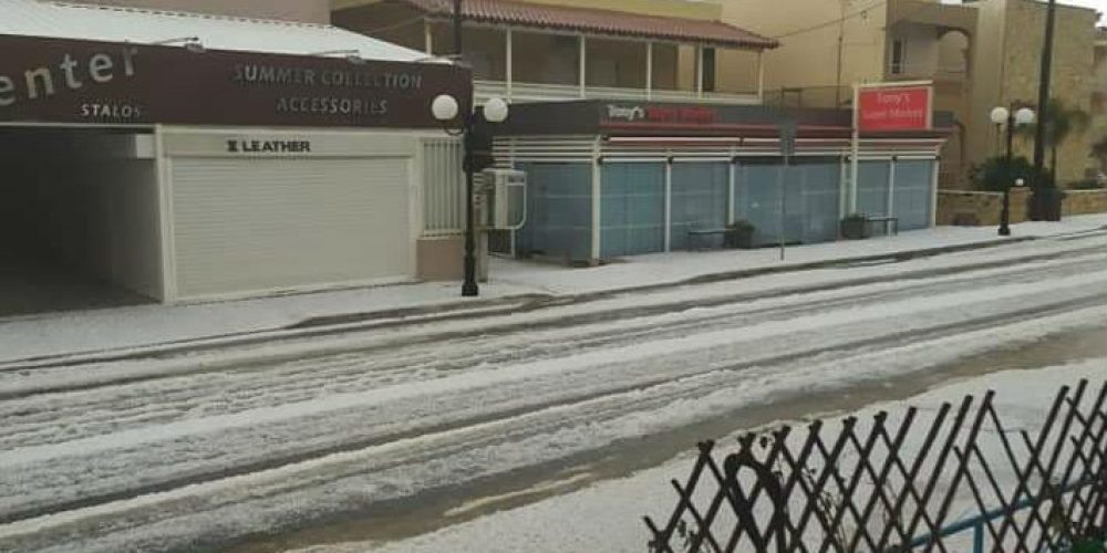Χιόνια στο Σταλό – Άσπρισαν τα πάντα στην παλιά Εθνική Οδό… (photo)
