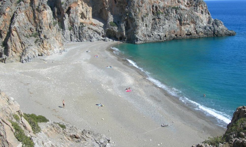 Μία από τις πιο όμορφες παραλίες της Κρήτης σε ένα εντυπωσιακό βίντεο (video)