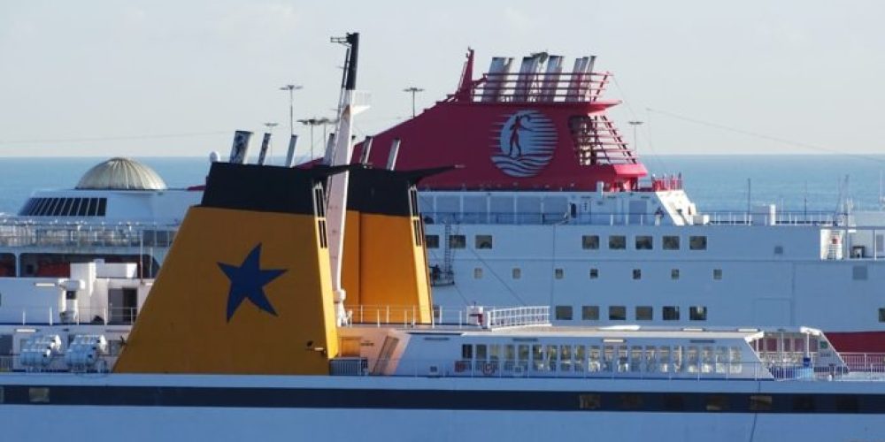 Ξημερώματα ταξίδεψαν τα Κρητικά πλοία – Παραμένει το απαγορευτικό σε κάποια λιμάνια