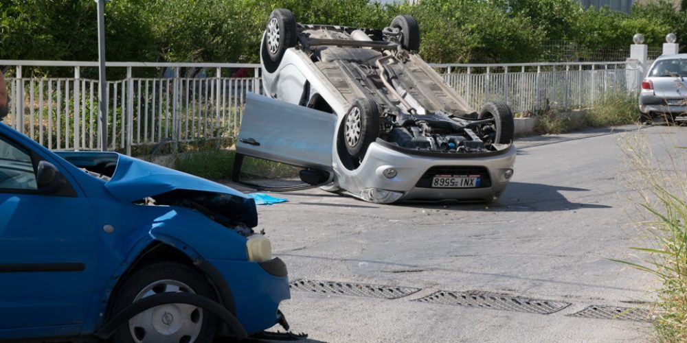 Σοβαρό τροχαίο στα Χανιά με 4 τραυματίες – Ανετράπη αυτοκίνητο  (φώτο)