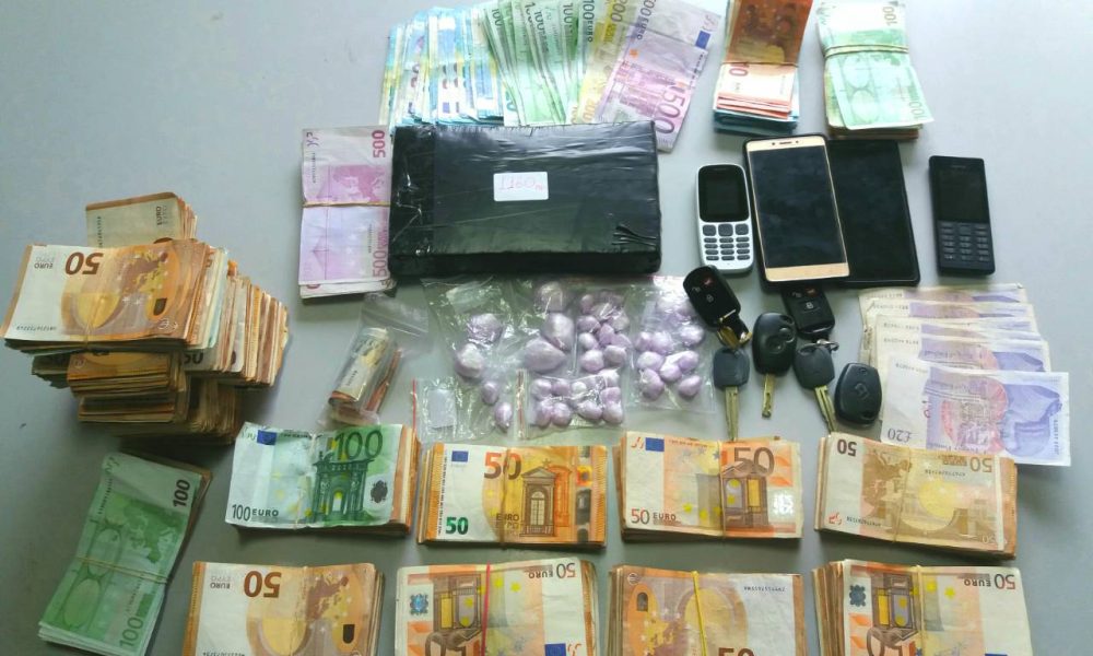 Βρήκαν πάνω από 1 κιλό κοκαΐνης στα Χανιά - Τα μετέφερε με το πλοίο