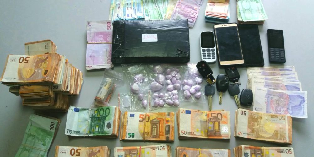 Βρήκαν πάνω από 1 κιλό κοκαΐνης στα Χανιά – Τα μετέφερε με το πλοίο