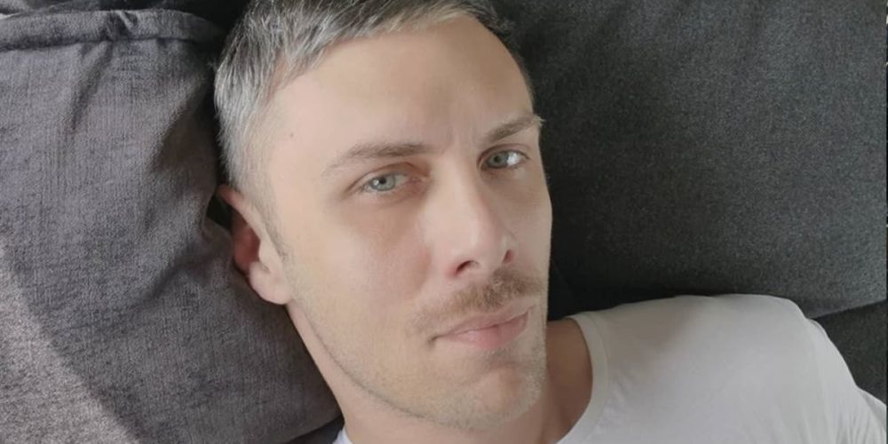 Νότης Χριστοδούλου: «Η μητέρα μου δεν μπόρεσε ποτέ να αποδεχθεί ότι είμαι ομοφυλόφιλος»