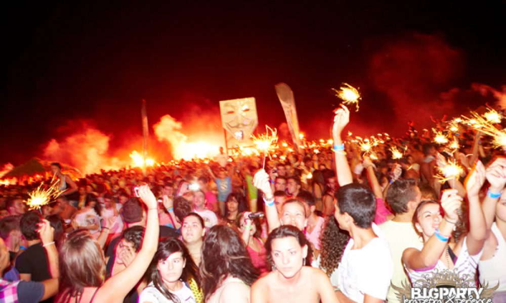 Χιλιάδες επισκέπτες κατέκλυσαν το B.I.G Party Ierapetra Xperience! (video)