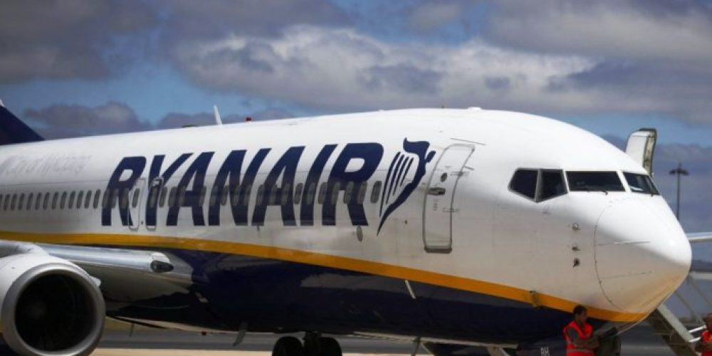 Αναταραχές στην Ryanair – Περικοπές μισθών και 3000 απολύσεις