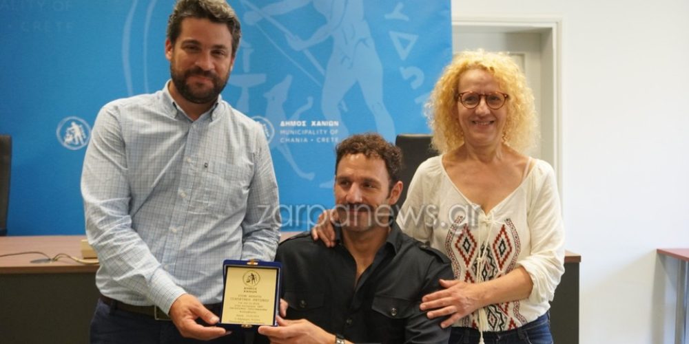 Χανιά: Βραβεύτηκε από τον Δήμο ο παγκόσμιος πρωταθλητής Αντώνης Τσαπατάκης (video – φωτο)