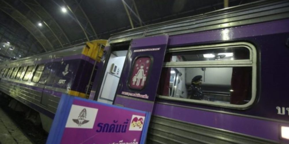 Απίστευτο περιστατικό: Νεκροί τρεις έφηβοι που παρασύρθηκαν από τραίνο ενώ τραβούσαν selfies