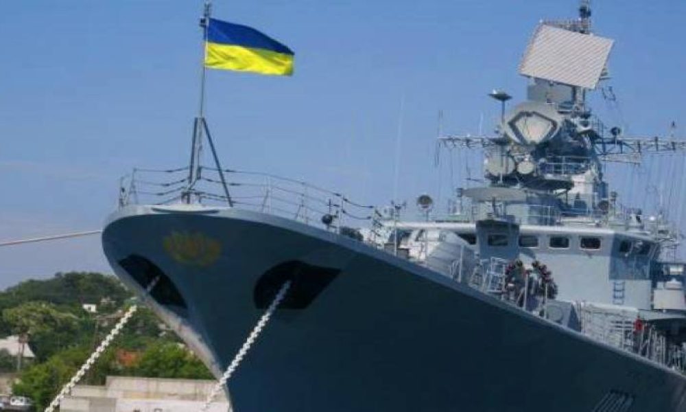 Στη ... Σούδα (!) στα Χανιά σήκωσε την σημαία η ουκρανική ναυαρχίδα που αυτομόλησε