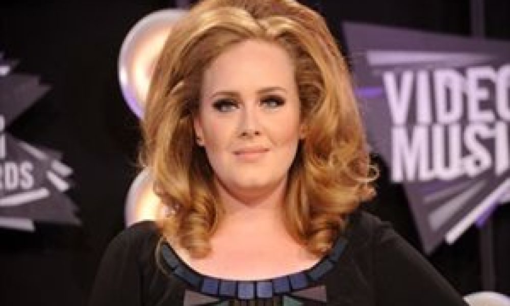 Επιτυχημένη η επέμβαση της Adele