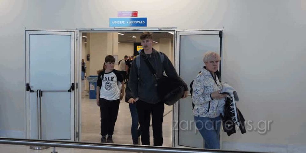 Χανιά: Έφτασαν οι πρώτοι τουρίστες – Ποδαρικό για τη νέα σεζόν στο αεροδρόμιο «Ιωάννης Δασκαλογιάννης»
