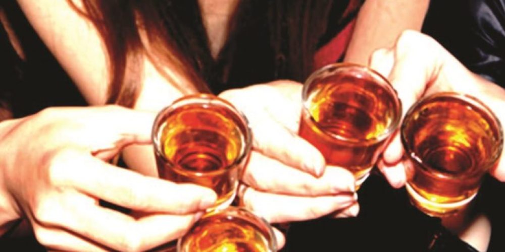 Η υπερκατανάλωση αλκοόλ, μία συνήθεια που τραυματίζει την Κρήτη
