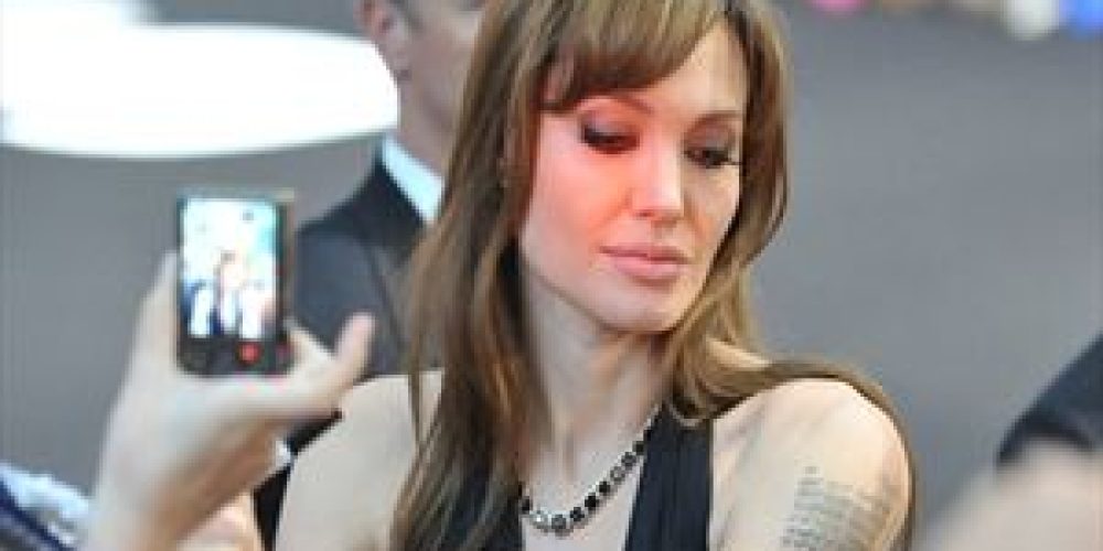 Angelina Jolie: “Δεν έχω φίλους”