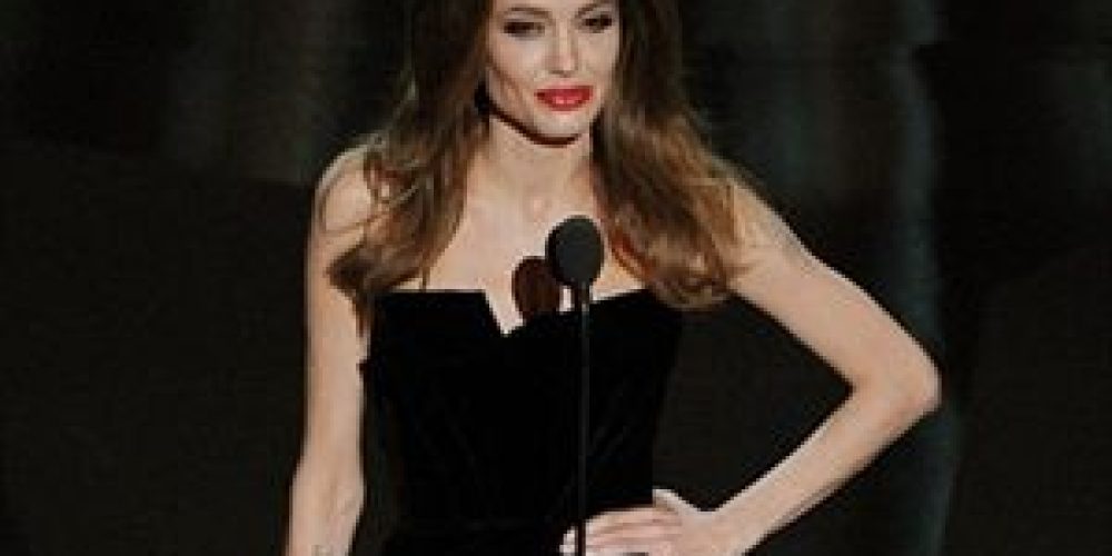 Είναι η Angelina Jolie υποσιτισμένη;
