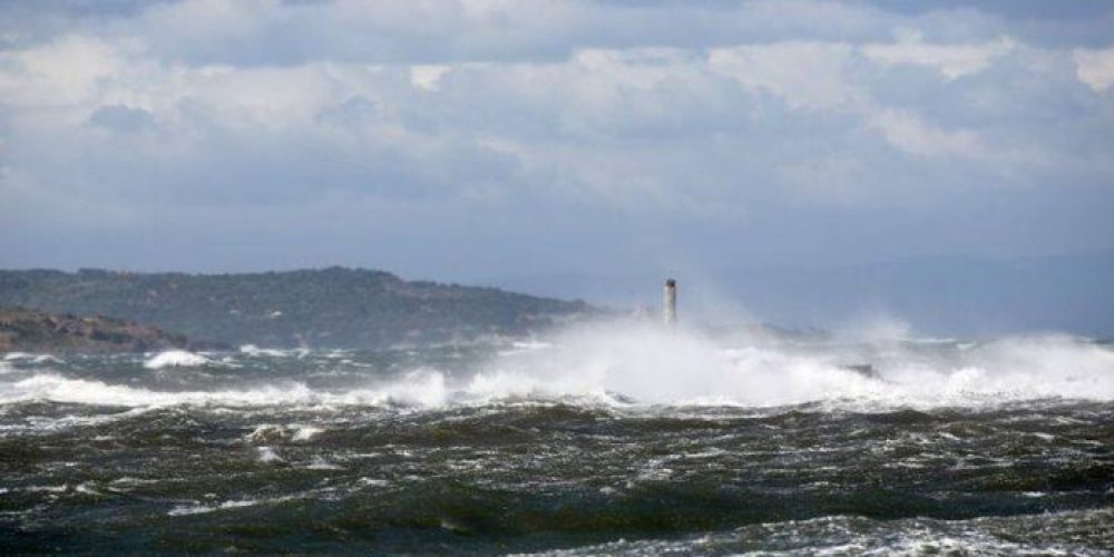 Απαγορευτικό απόπλου από και προς Kρήτη – Στα 8-9 μποφόρ οι άνεμοι στο Αιγαίο