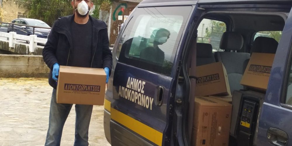 Χανιά: Διανομή τροφίμων κατ’οίκον από τον Δήμο Αποκορώνου (φωτο)
