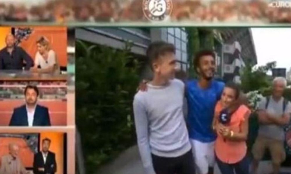 Βίντεο: Οn air σεξουαλική επίθεση τενίστα σε νεαρή ρεπόρτερ στο Ρολάν Γκαρός!