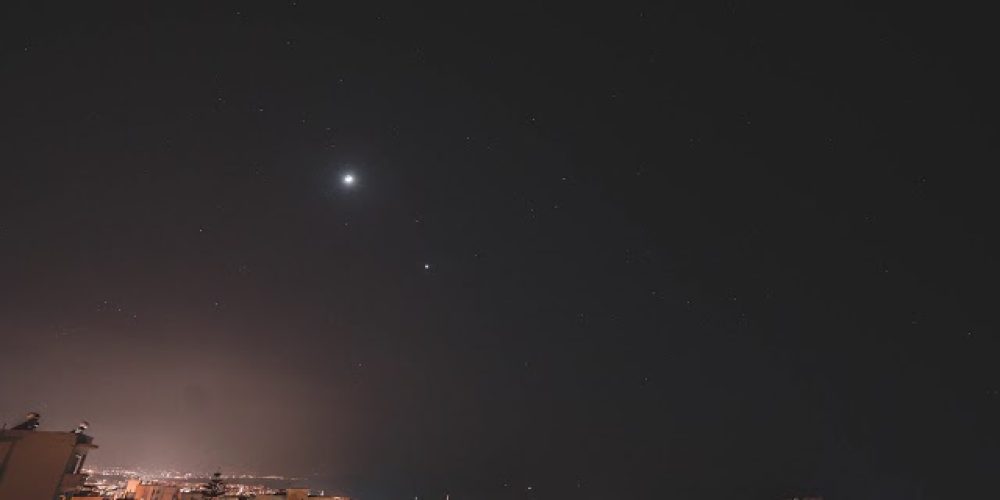 Χανιά: Τι ήταν τα φωτάκια που εμφανίστηκαν στον ουρανό (video)